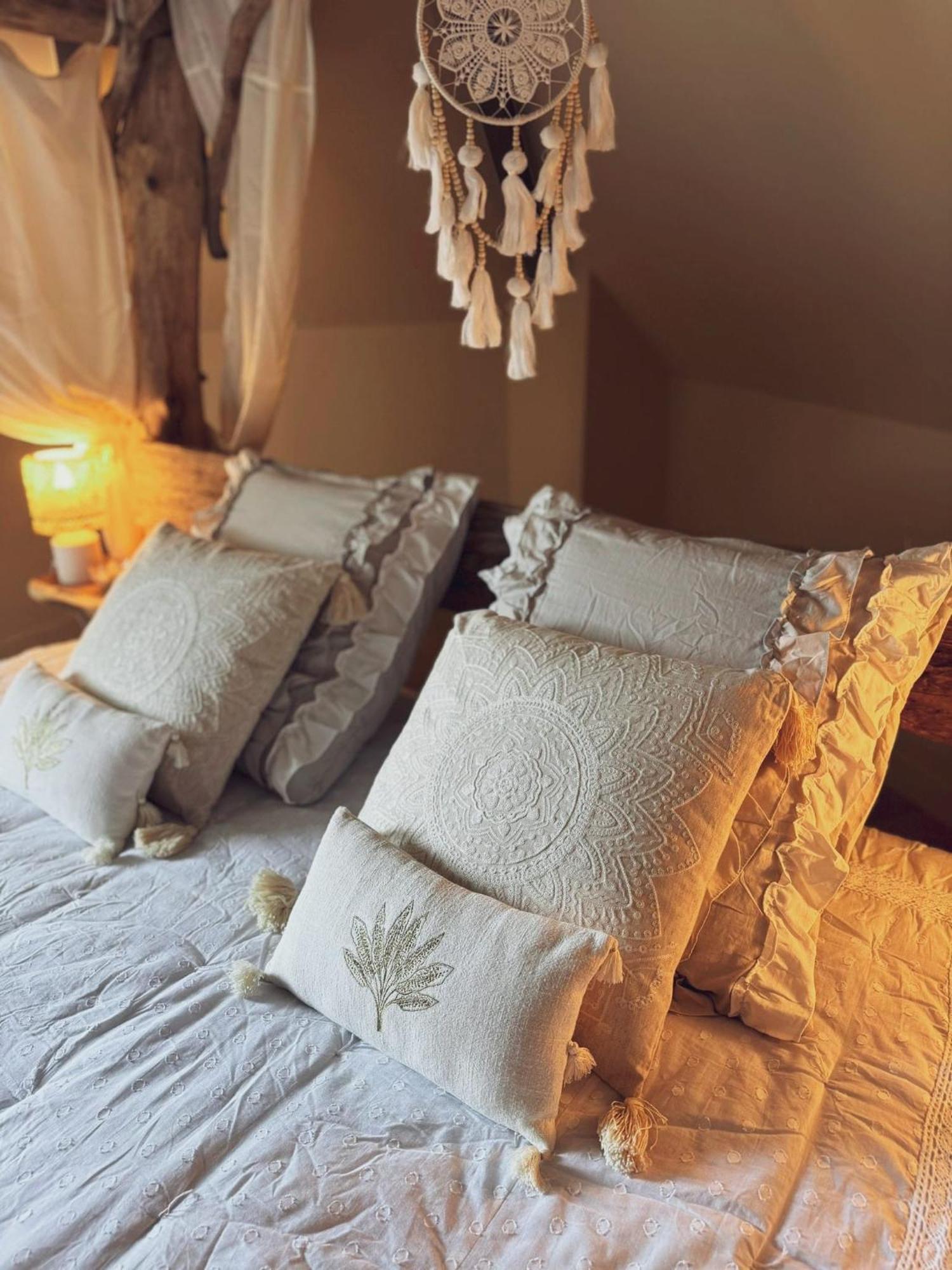 Duplex Safari Jusqu'A 4 Personnes, Spa, Cinema Et Lit Sous Les Arbres, Day Use, 10 Min Centre Amiens Exterior photo